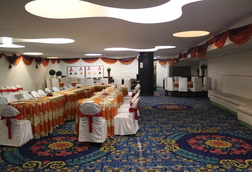 هتل Mohan Continental