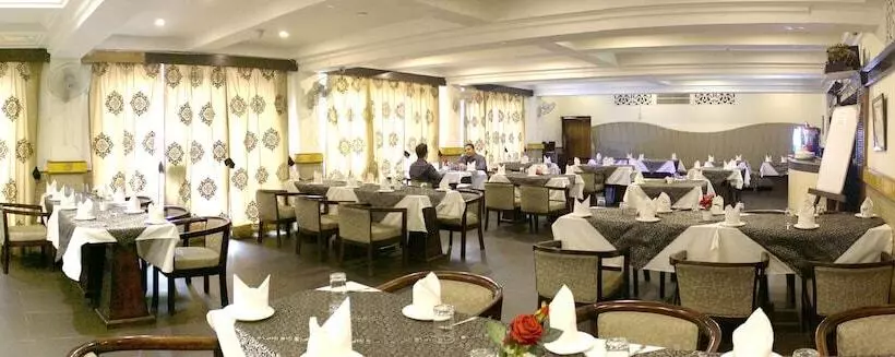 ホテル Mohan Continental