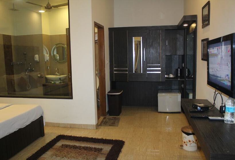 هتل Mohan Continental