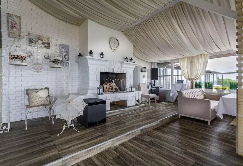 ホテル Victoria Plaza