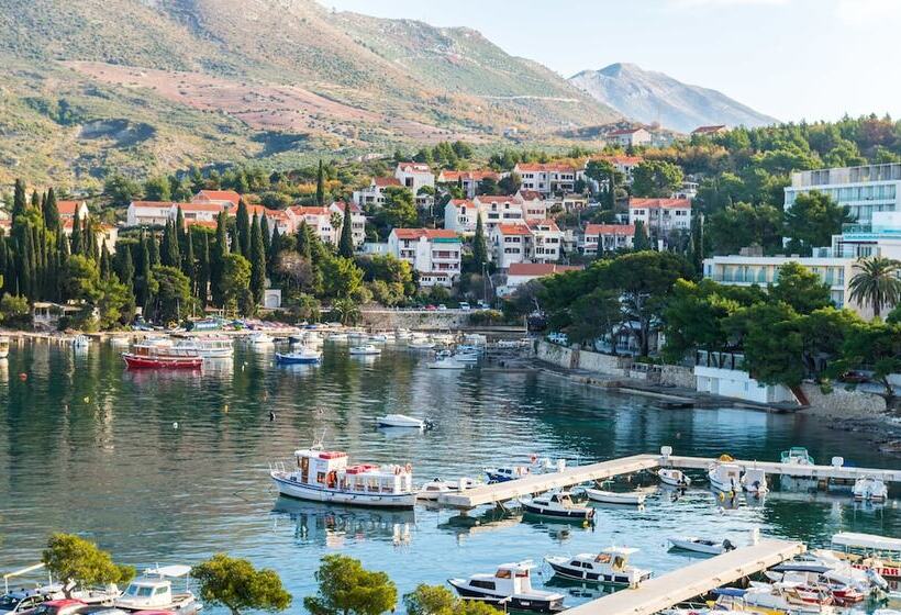 پانسیون Apartments & Rooms Mihajica