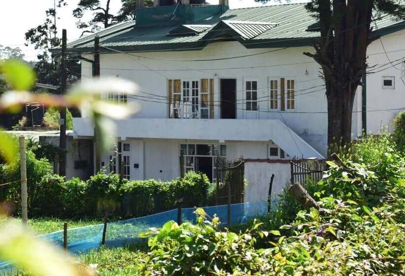 بنسيون Nuwara Eliya Redrock Guest
