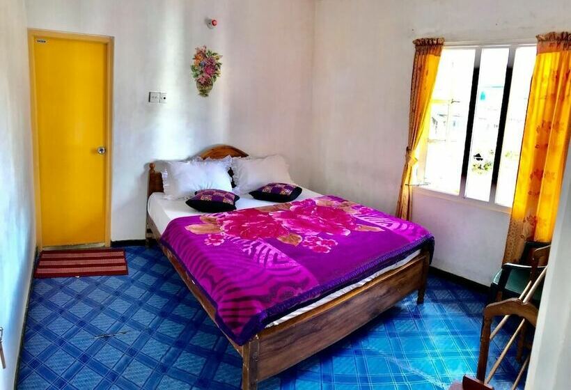 بنسيون Nuwara Eliya Redrock Guest