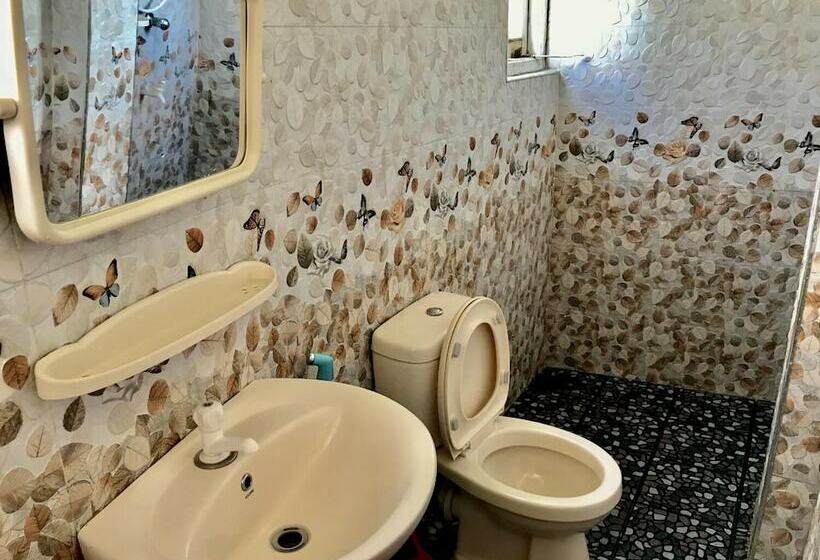 بنسيون Nuwara Eliya Redrock Guest