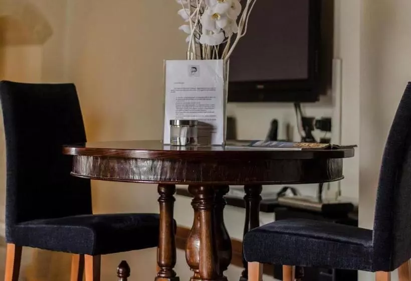 Alla Dimora Di Chiara Suite And Rooms