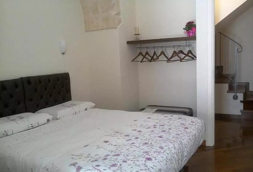 Alla Dimora Di Chiara Suite And Rooms