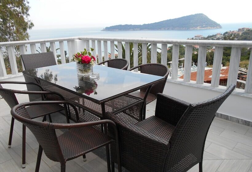 فندق Kinira Beach