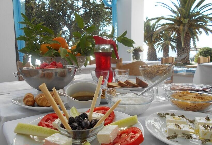 فندق Kinira Beach