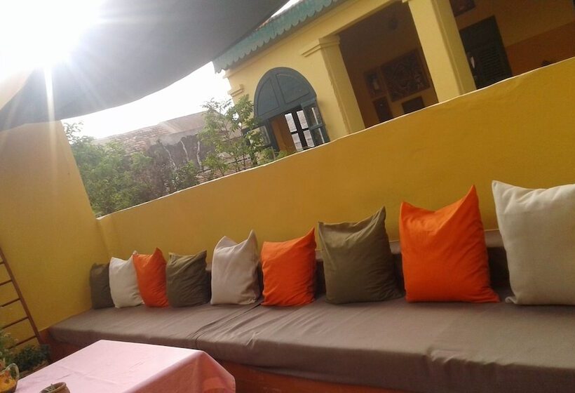 پانسیون Chez Eric