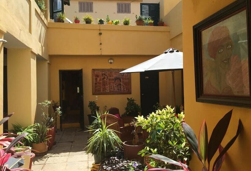 پانسیون Chez Eric