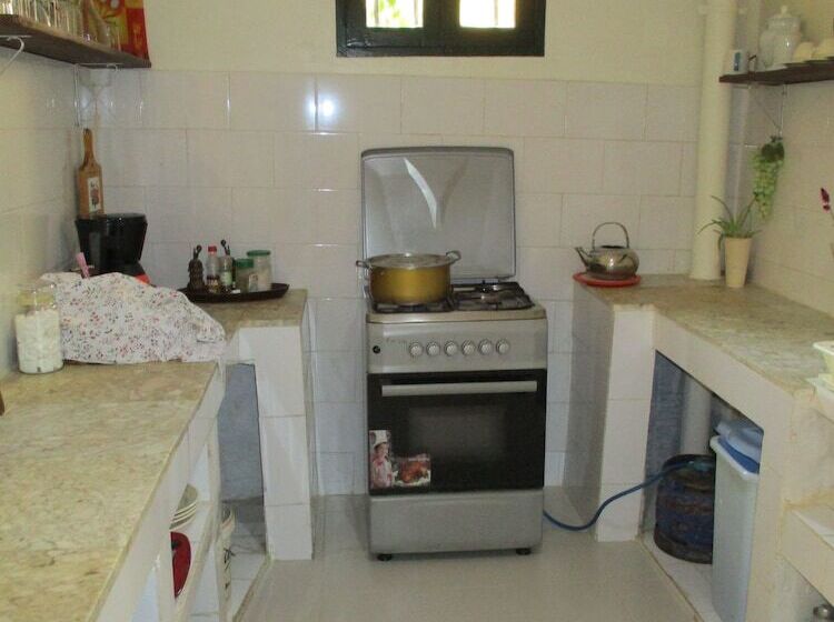 پانسیون Chez Eric