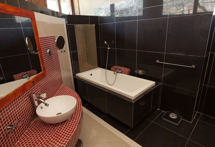 Adulala Resort & Spa