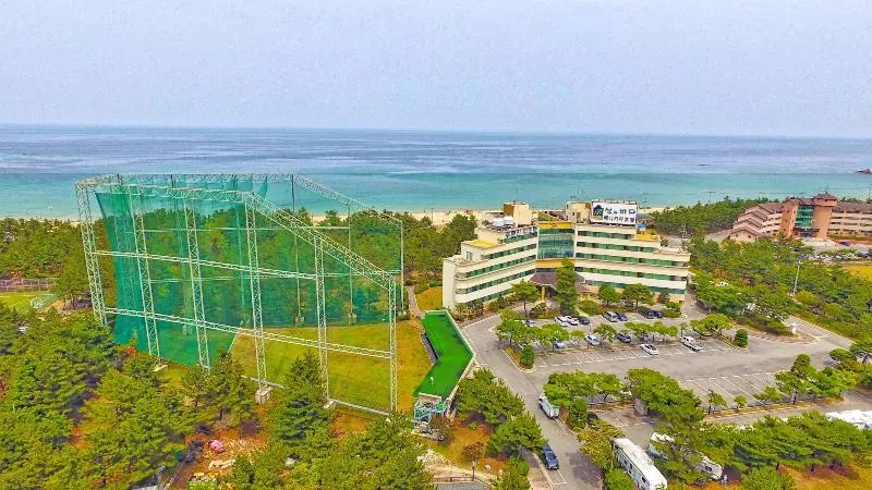 Benikea San&bada Jumunjin Resort