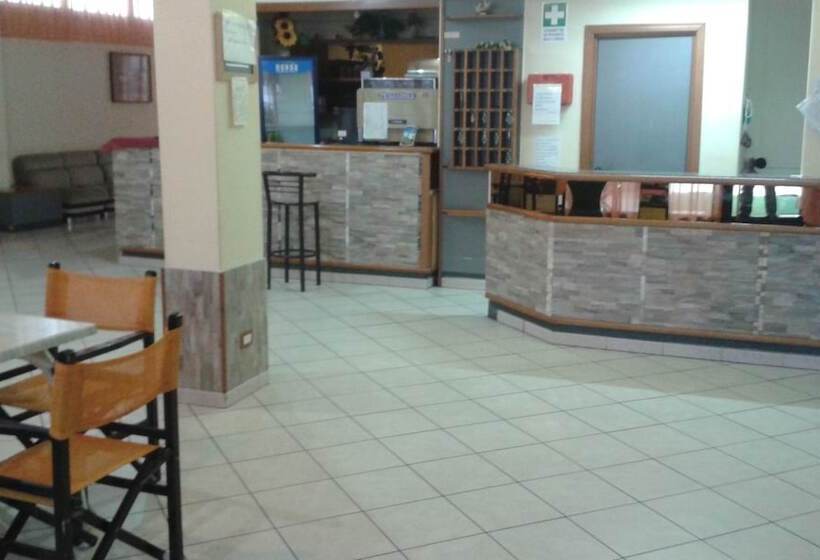 בית מלון כפרי Astor