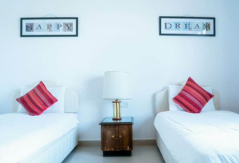 هتل Hoota Guest House