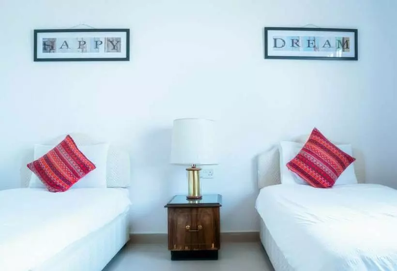 هتل Hoota Guest House