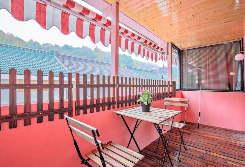 פנסיון Hangzhou Tom's Home