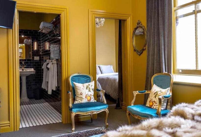 The Royal Hotel Featherston   Boutique