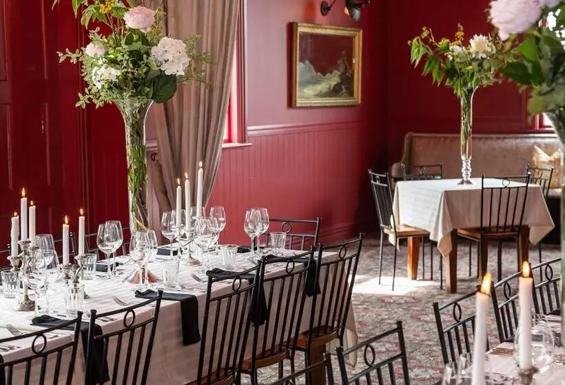 The Royal Hotel Featherston   Boutique