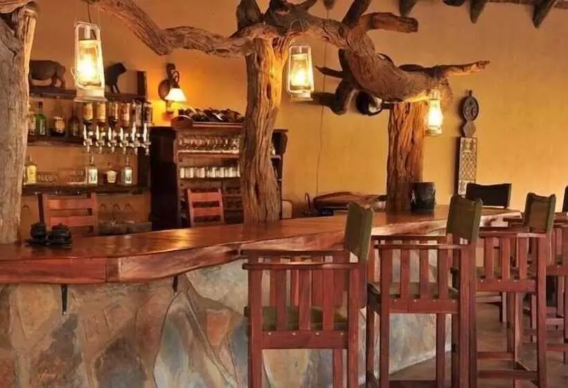 Hotelli Bateleur Tented Safari Lodge And Bush Spa