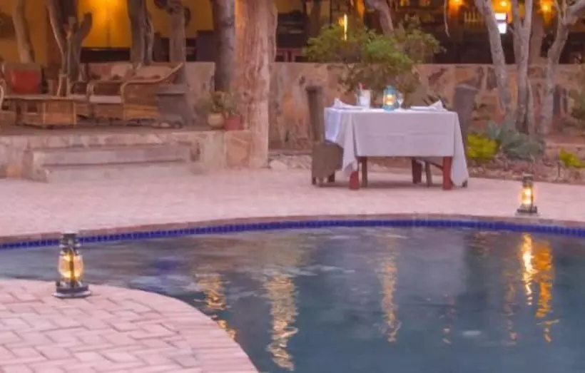 Hotelli Bateleur Tented Safari Lodge And Bush Spa