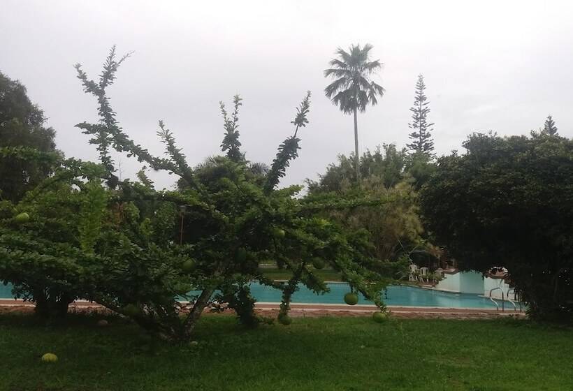 هتل Cabañas Mega