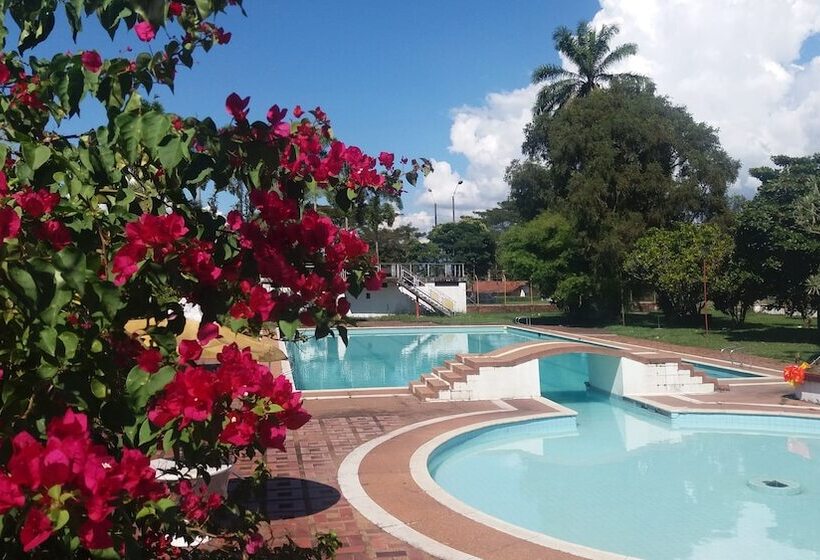 هتل Cabañas Mega