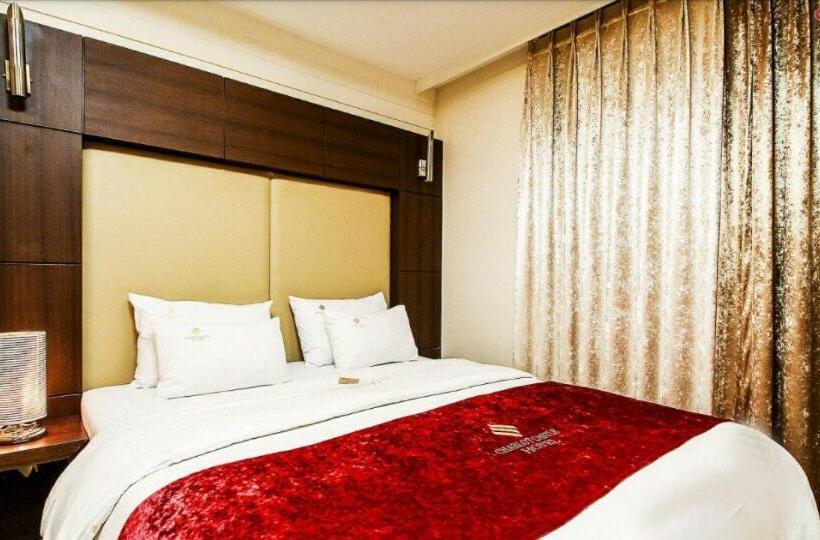 Hotel Charlot Castle