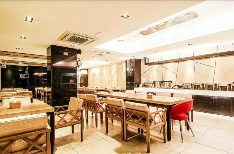 Hotelli Charlot Castle