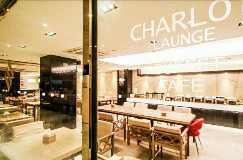 Hotel Charlot Castle