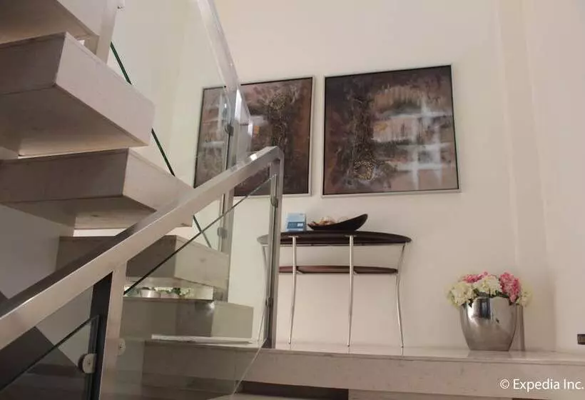 ホテル Segara Suites