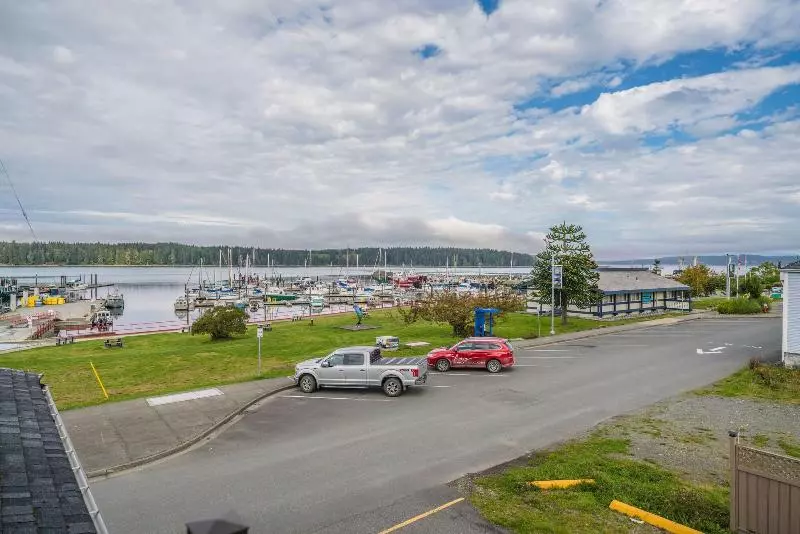 Hotelli Sportsman's Inn On The Harbour Front