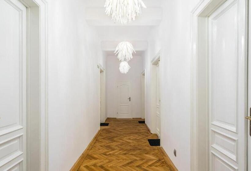 Old Town Residence Bis