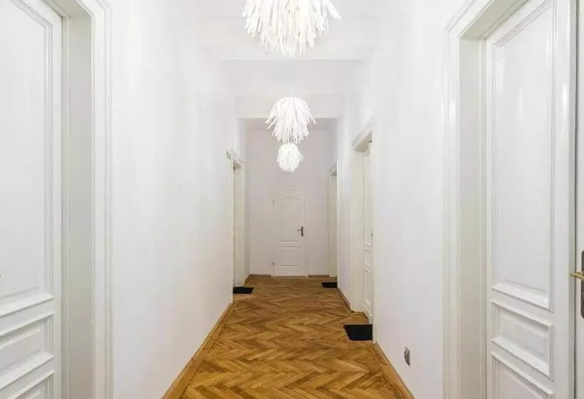 Old Town Residence Bis