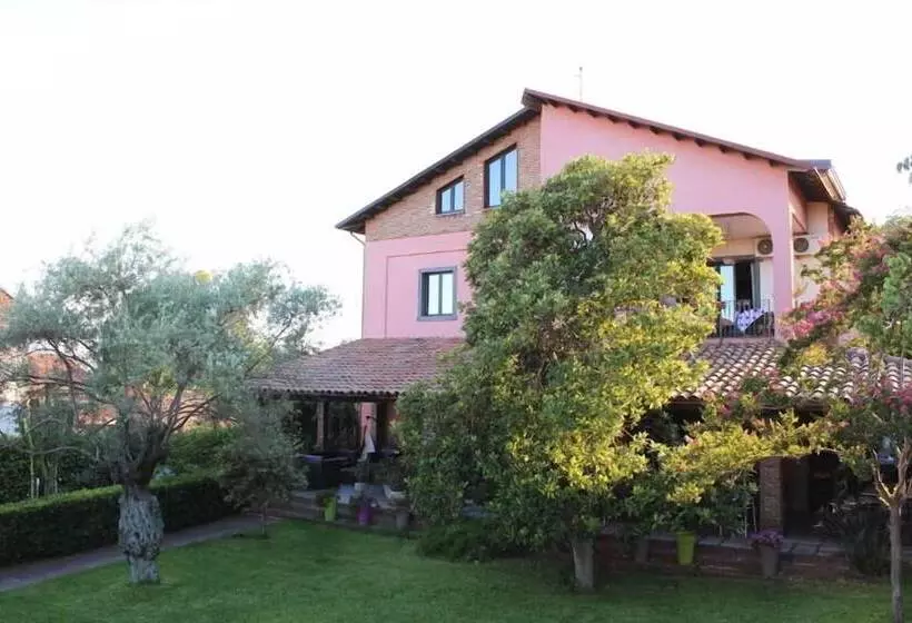 Ottomood B&b And Apartments