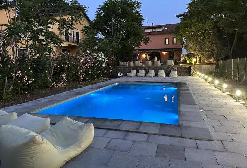 Ottomood B&b And Apartments