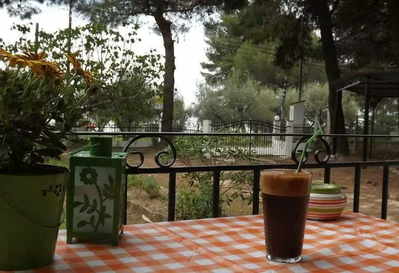 Pefka Studios & Apartments