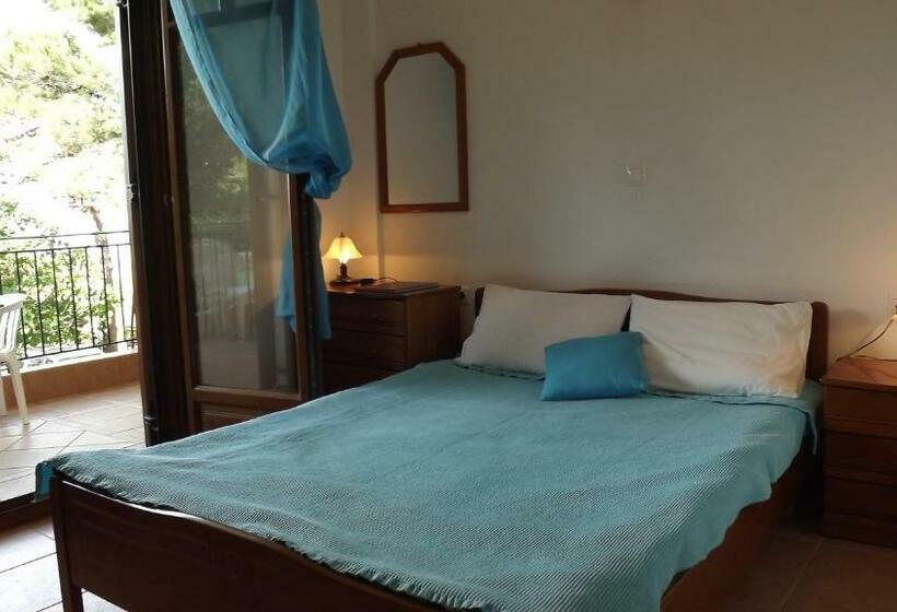 Pefka Studios & Apartments