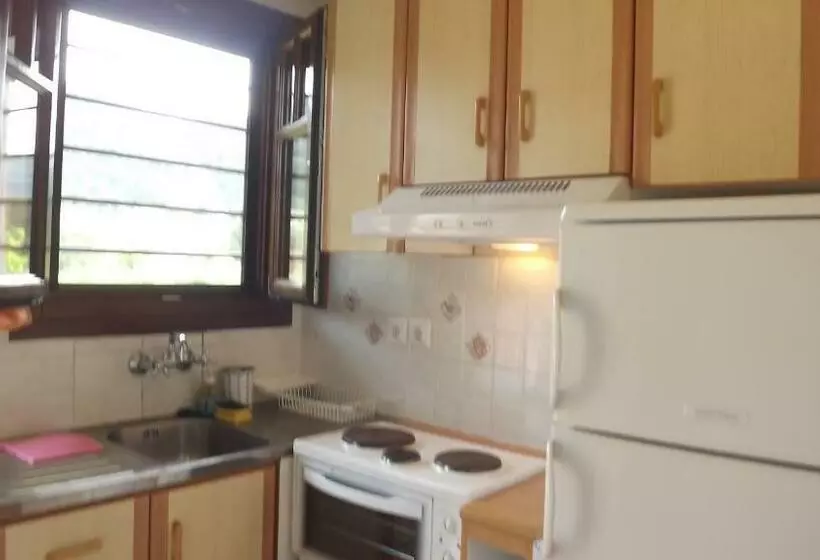 Pefka Studios & Apartments