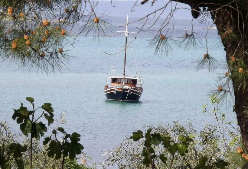 Pefka Studios & Apartments