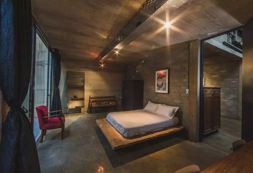 ペンション Celtis House