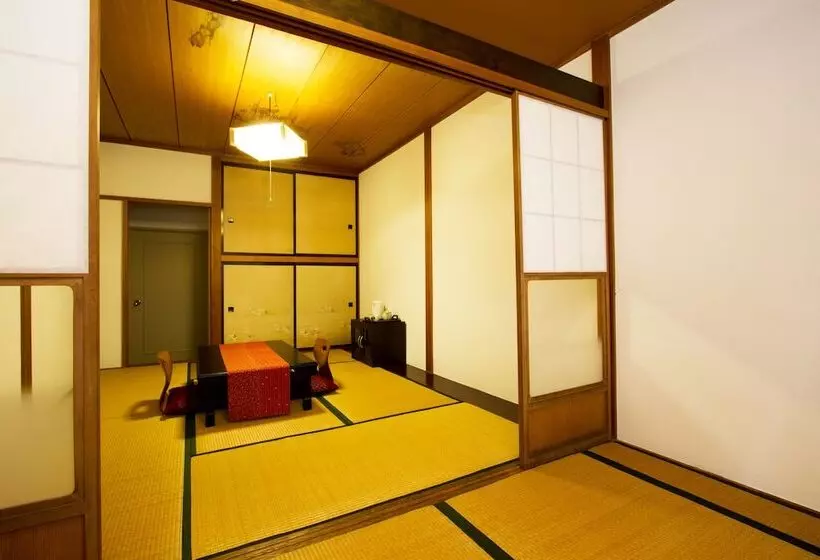 ペンション Guesthouse Fujinokura Kawaguchiko Ekimaeten