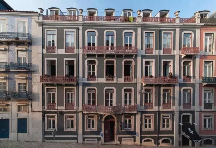 پانسیون Lisbon Cheese & Wine Suites