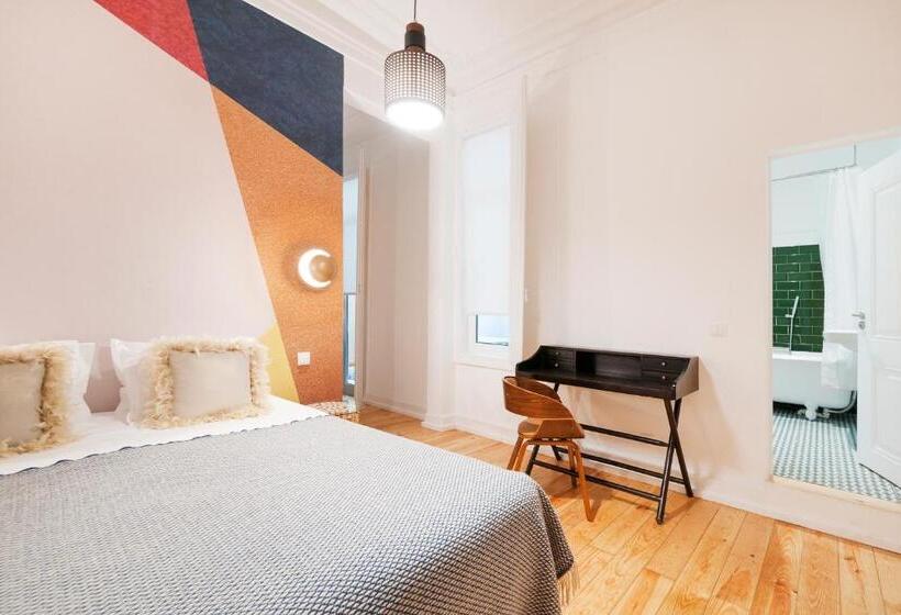 پانسیون Lisbon Cheese & Wine Suites