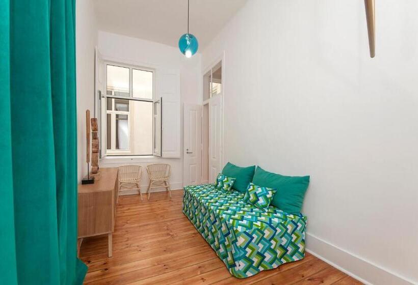 پانسیون Lisbon Cheese & Wine Suites