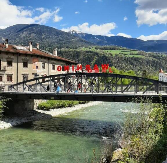 پانسیون Fn & Company