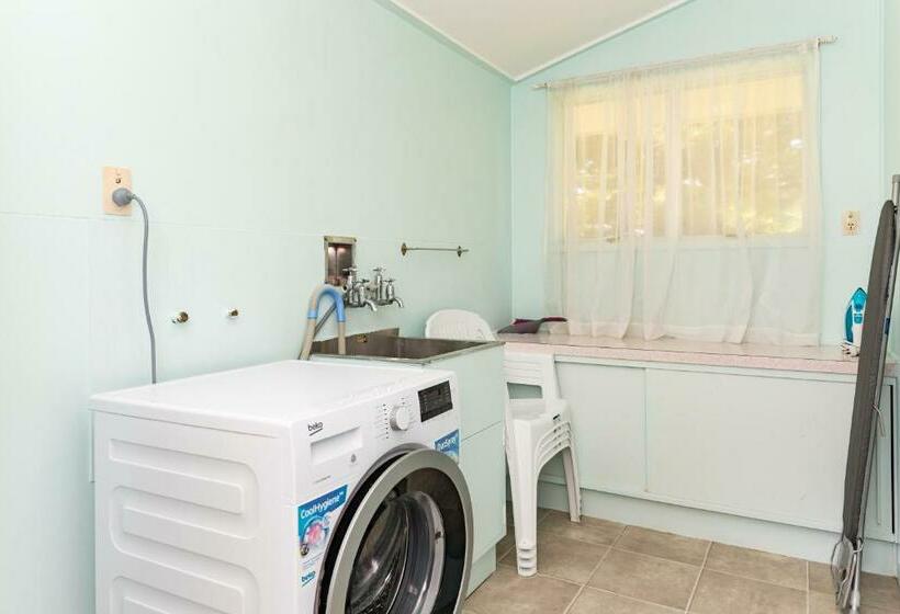 Waitangi Beach House