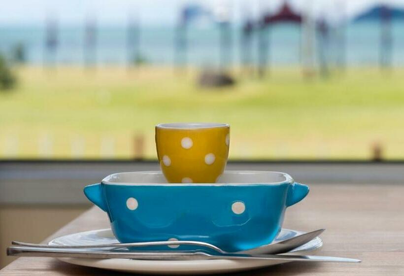 Waitangi Beach House