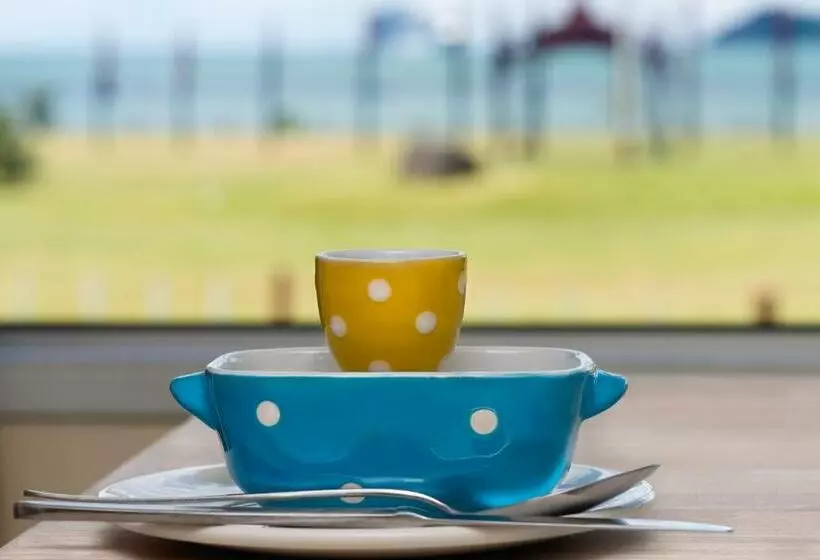 Waitangi Beach House