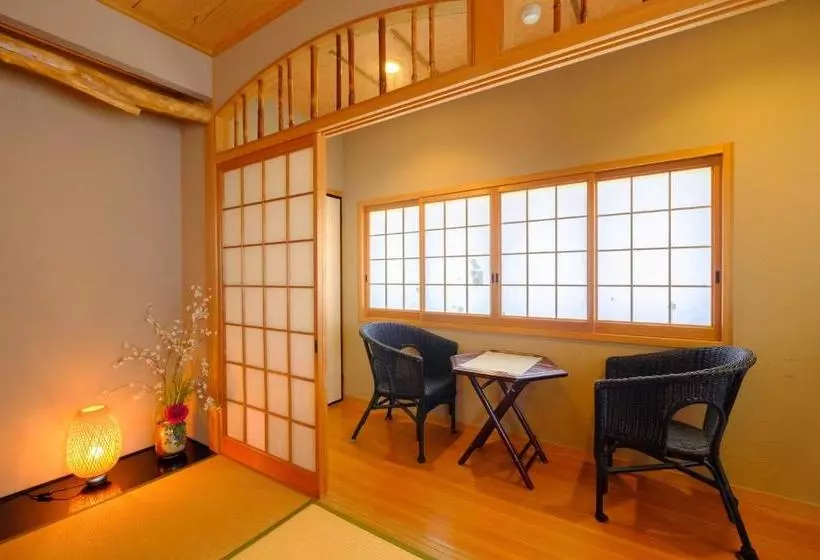 Yufuin Ryokan Tadaima